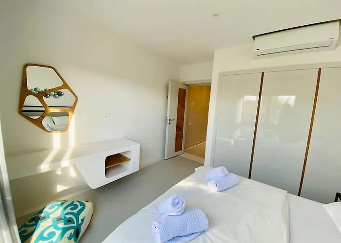 Rustic 1 Br-apt@ Swanlake El Gouna ! شقة الغردقة
