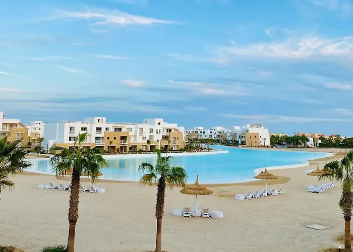 Rustic 1 Br-apt@ Swanlake El Gouna ! الغردقة